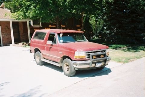 1993 Ford Bronco - 1st pic I took of it.