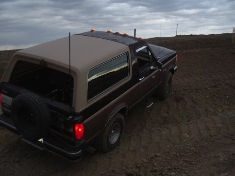 1989 Ford Bronco - behind pic of climbin the hill