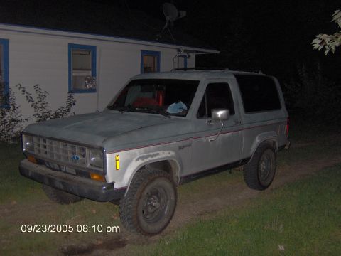 1987 Ford Bronco - here's the wife's 88 bronco II