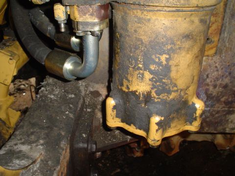1966 International School Bus - Hydraulic lines and filter housing detail, part number 173-8270.