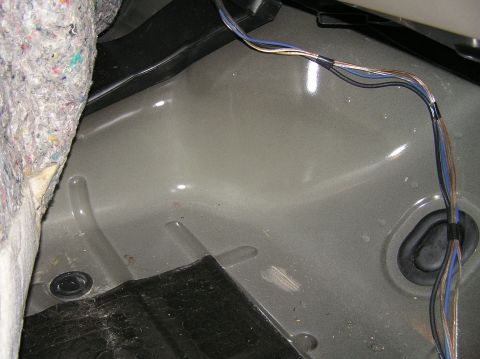 2000 Ford Excursion - Excursion floorboard pics in regards to [url=http://www.supermotors.org/clubs/fordexcursions/forums/posts.php?threadid=5351]this forum post…