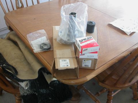 1984 Ford Bronco - warn chromoly outers, 760x U-joints, brand new spindles, seal & bearing kit...