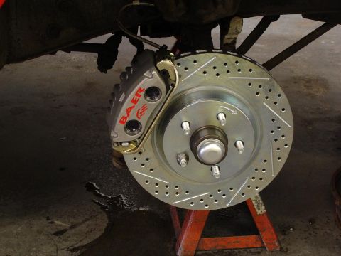 1966 Ford Fairlane - 13 inch rotors on the front and 12 inch rotors on the rear. Awesome!