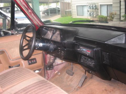 1991 Ford Bronco - Interior view of a 1991 Ford Bronco, highlighting the dashboard and driver's area.