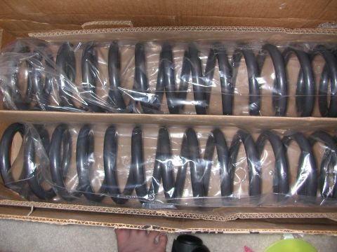 1984 Ford Bronco - also got a set of superflex 6 inch coils.
