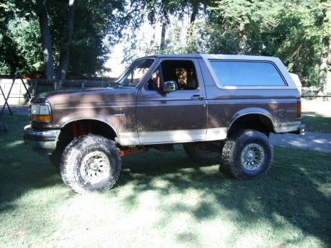 1993 Ford Bronco - Not a lot of mud, but the trails were really only big enough for ATV's. Since these are the only trails I knew of at this time, I made due…