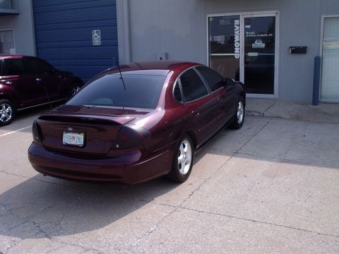 1999 Ford Taurus