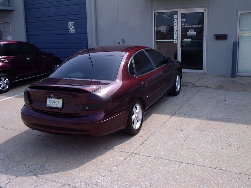 1999 Ford Taurus