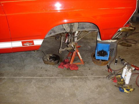1966 Ford Fairlane - Down to the spindle. You can see the old hub in the blue tub.