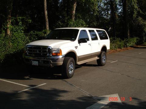 2001 Ford Excursion photo