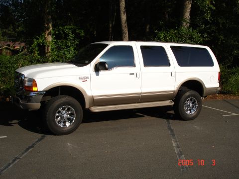 2001 Ford Excursion photo
