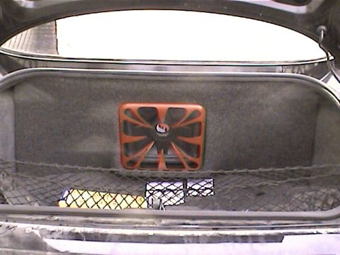 1981 Ford Bronco - From the trunk.....one single RF Punch 12 inch.