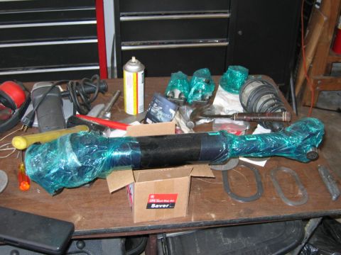 1978 Ford Bronco - Rear drive shaft... 1350 CV and 1410 at the axle. From High Angle
