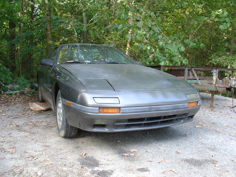 Gray 1986 Mazda RX-7 front view