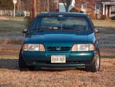 1993 Ford Mustang - Time to repaint that trim around the windshield.