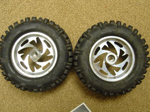 2002 Ford Excursion - Wheels for RC truck