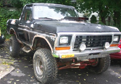 1978 Ford Bronco - This modified 1978 Ford Bronco displays significant body wear and a lifted stance.
