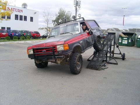 1985 Ford Bronco - stock bronco flex