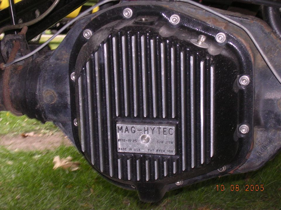 Mag-Hytec differential cover on a vehicle's rear axle