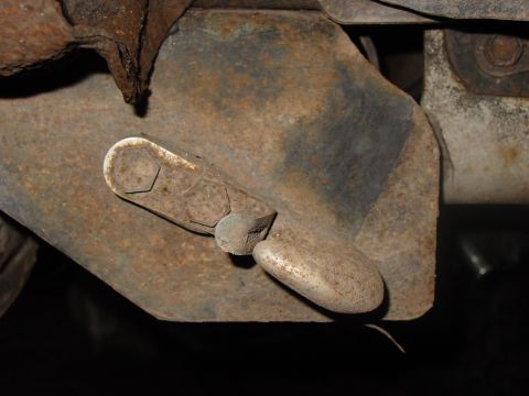1989 Ford Bronco - Rear hooks mounted to the sides of the reciever hitch.