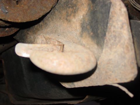 1989 Ford Bronco - A better look at the drivers side hook on the rear.