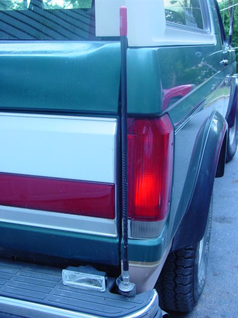 1989 Ford Bronco - Firestick 2ft tunable CB antenna on stainless mount. Keep it short and out of the way of getting torn off.