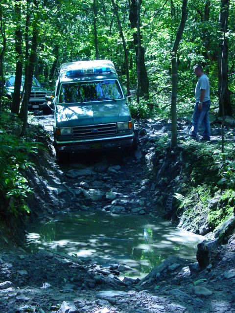 1989 Ford Bronco - Going down.
