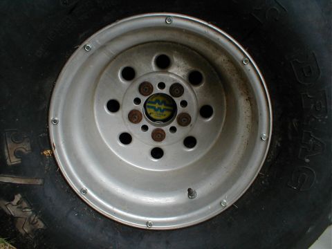 1972 Dodge Avenger - The pretty sticker on the axle. oh them screws arent there for show either...