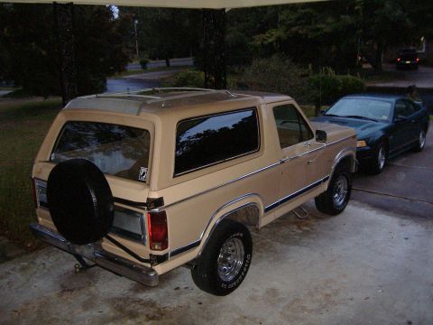 1984 Ford Bronco photo