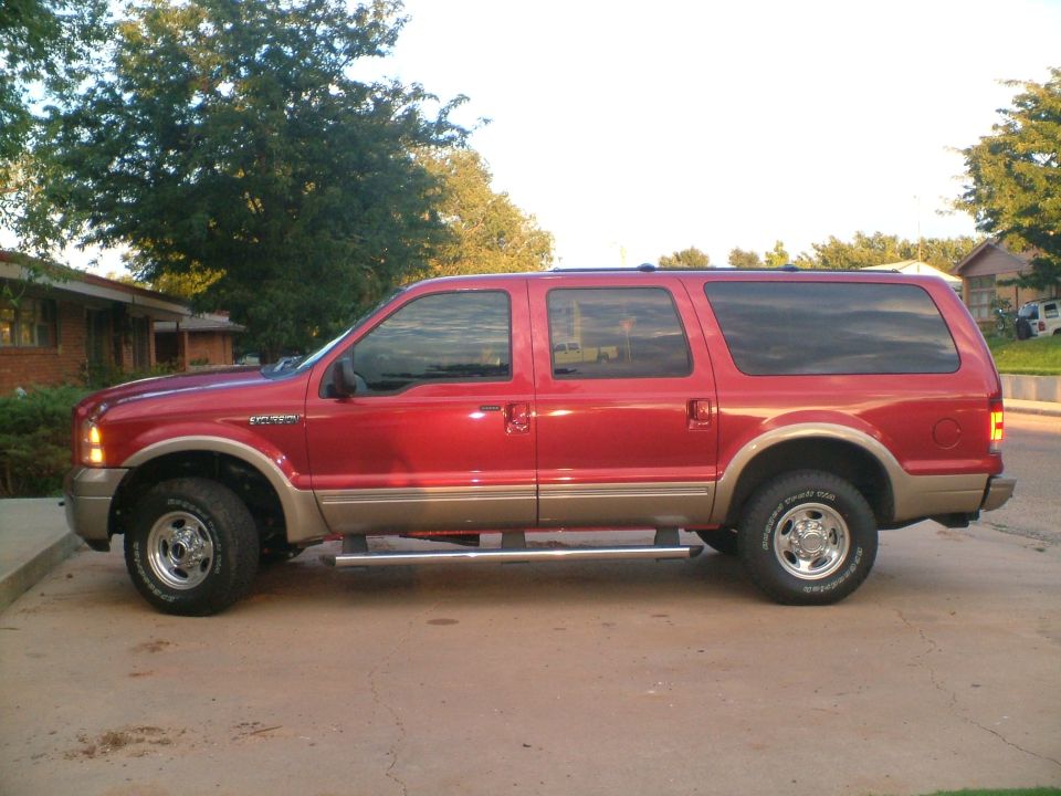 2005 Ford Excursion “BIG TRUCK”