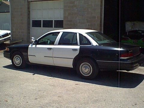 1994 Ford Crown Victoria photo