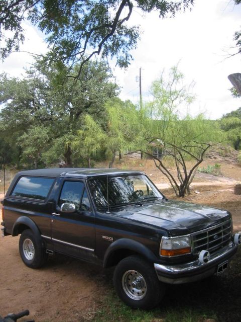 1995 Ford Bronco - pretty bronco at the ranch