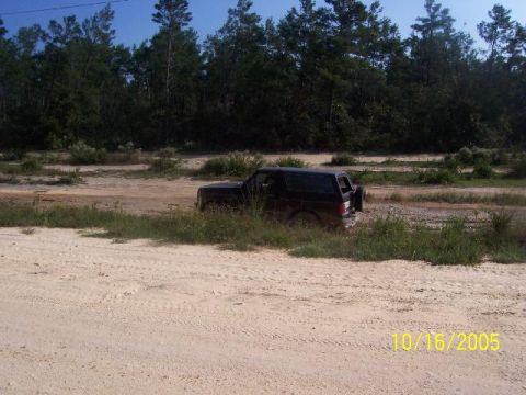 1987 Ford Bronco - 2ndHelping playing in the mud