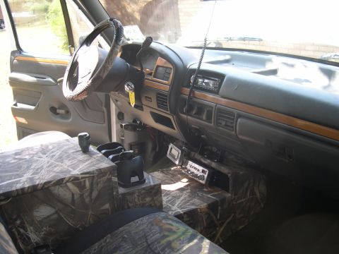 1992 Ford Bronco - from pass side