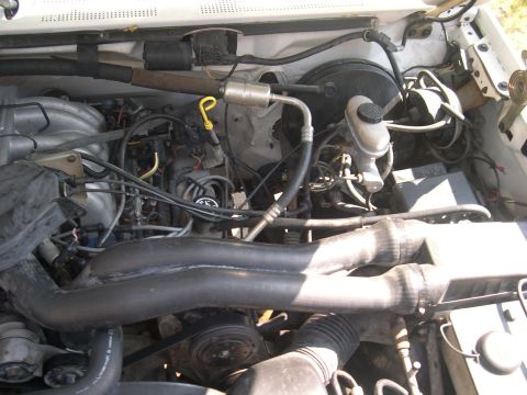 1992 Ford Bronco - right side of motor