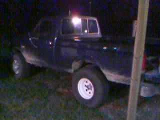 1986 Ford Bronco - This is my buddys 87 f150