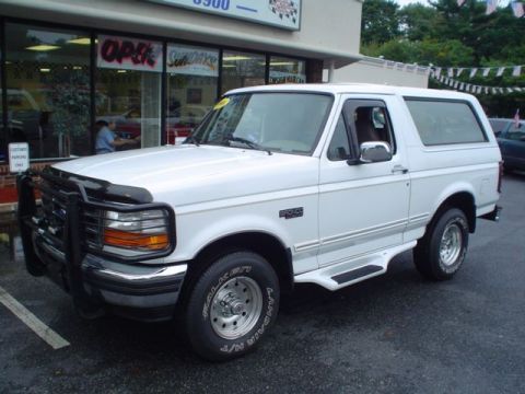 1986 Ford Bronco - this is hopefully what it will look similar to when it is done but with a lift and 33-12.50 pro comps
