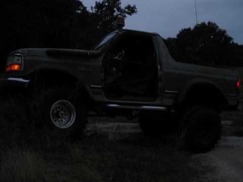 1992 Ford Bronco - no flash on camera