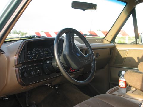1989 Ford Bronco - Dashboard