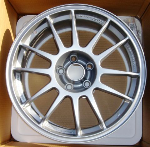 1991 Ford Taurus - A single OZ Racing Superleggera wheel is shown inside its packaging.