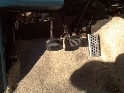1983 Ford Bronco - i put it all together and reinstalled it in the bronco. It looks good and works great. i needed to fix the other two now.