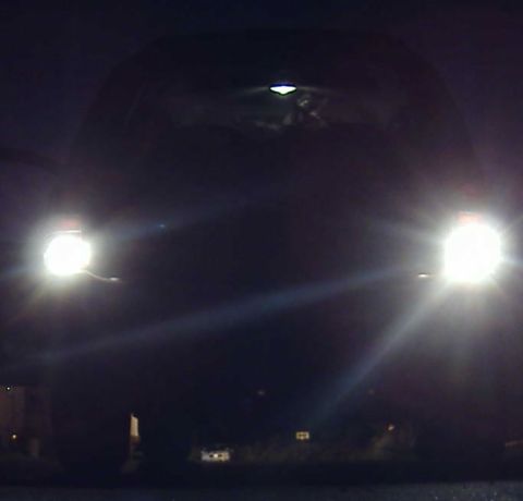 2000 Dodge Durango - Stock on left 50w on right