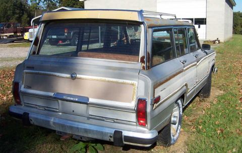1985 Jeep Grand Wagoneer photo