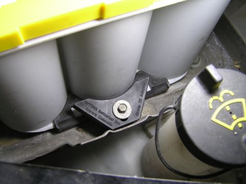 2000 Ford Excursion - Dual Optima Yellow-top D34 Batteries are shown with an adapter bracket from Optima Batteries Inc. in Aurora, Colorado.