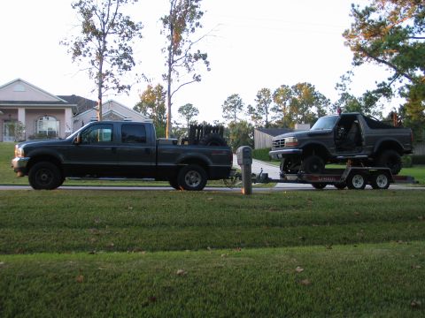 1992 Ford Bronco - loaded up and heading out