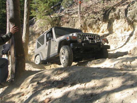 1990 Ford Bronco - This Rubicon was leading the pack, he had to pull cable to get over the ledge on Daniel. He would have been okay if he'd had some lift, but…