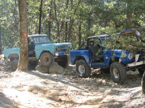 1990 Ford Bronco - So in this pic the Bronco in front is having fuel delivery problems to the carb. Fortunately the Bronco in back was leaking fuel out of the…