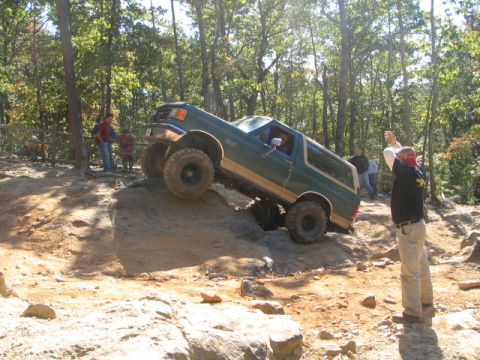 1990 Ford Bronco - Mounting the big one, Kodak Rock. For the record, I did make it over but don't seem to have a pic of it. Oh well.