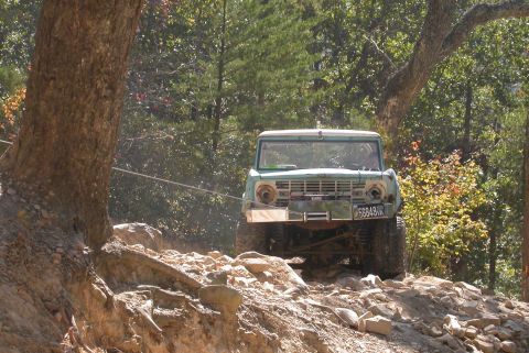 1990 Ford Bronco - Riding the cable.