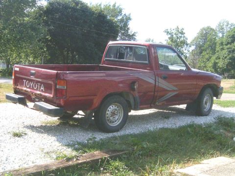 1990 Toyota Hilux “Yota”